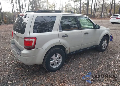 2009 Ford Escape Xlt from USA, damaged, VIN 1FMCU03739KB69548